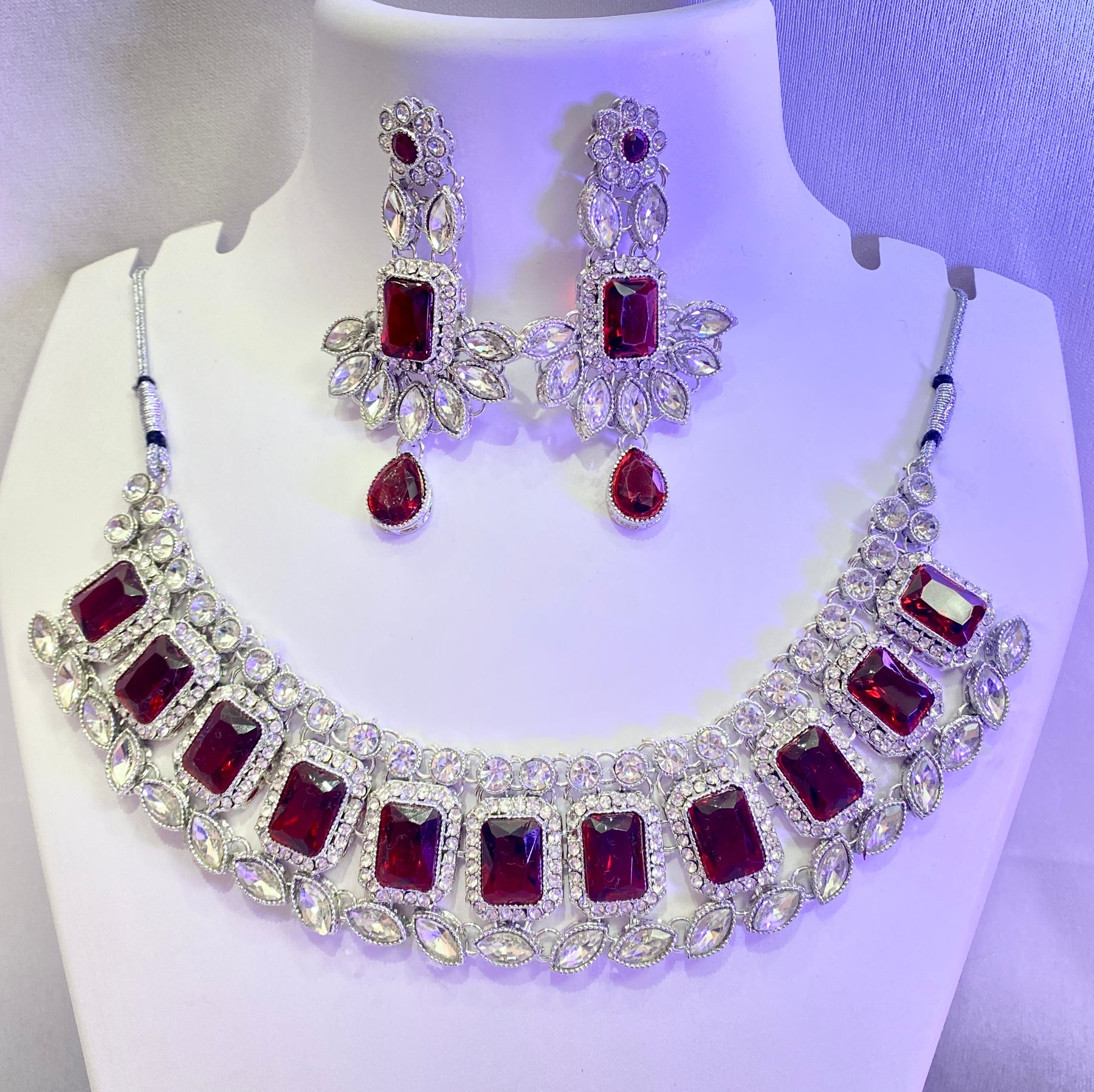 M.T RED AMARICAN Diamond sets pair with earrings